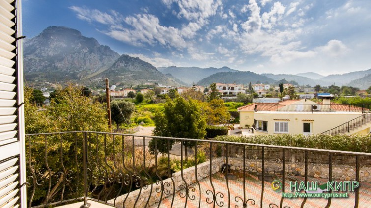 5-кімнатна вілла на Кіпрі в Каршіяка з видом на море та гори £199,000